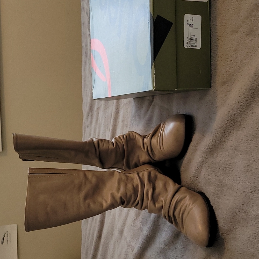 Bueno super soft leather midrise boots